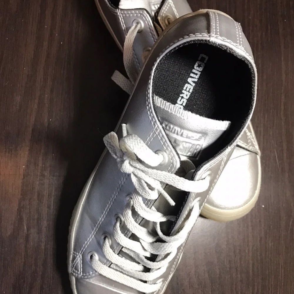 Converse - Picture 3 of 3